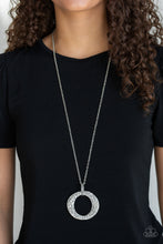 Load image into Gallery viewer, Metal Marathon Silver Necklace