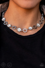 Load image into Gallery viewer, Rhinestone Rollout White Choker Necklace
