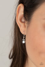 Load image into Gallery viewer, Springtime Twinkle Blue Necklace