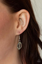 Load image into Gallery viewer, Back For More Shimmery Silver Necklace
