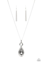 Load image into Gallery viewer, Glamorously Glaring Silver Necklace