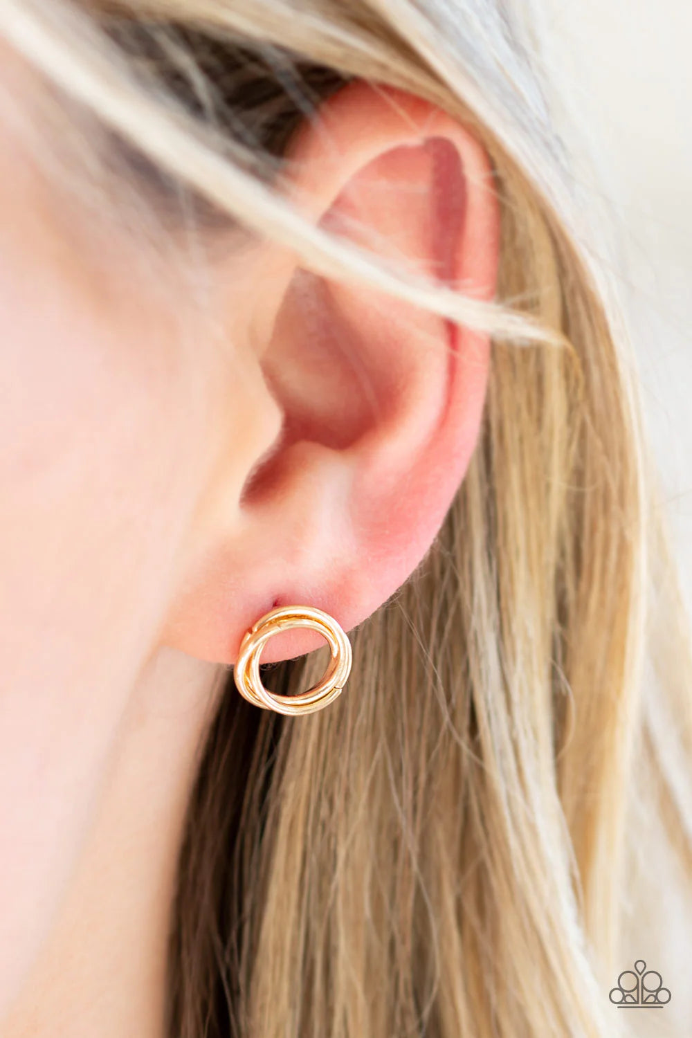 Simple Radiance Gold Post Earrings