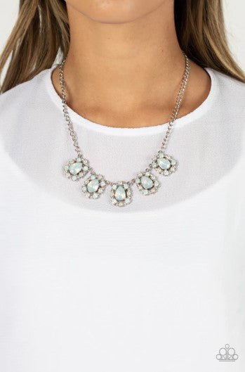 Pearly Pond White Necklace