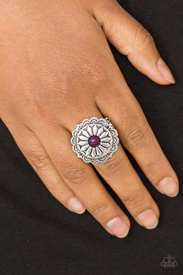 Daringly Daisy Purple Ring