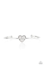 Load image into Gallery viewer, Heart of Ice White Bracelet
