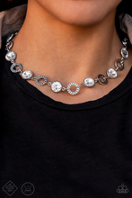 Load image into Gallery viewer, Rhinestone Rollout White Choker Necklace
