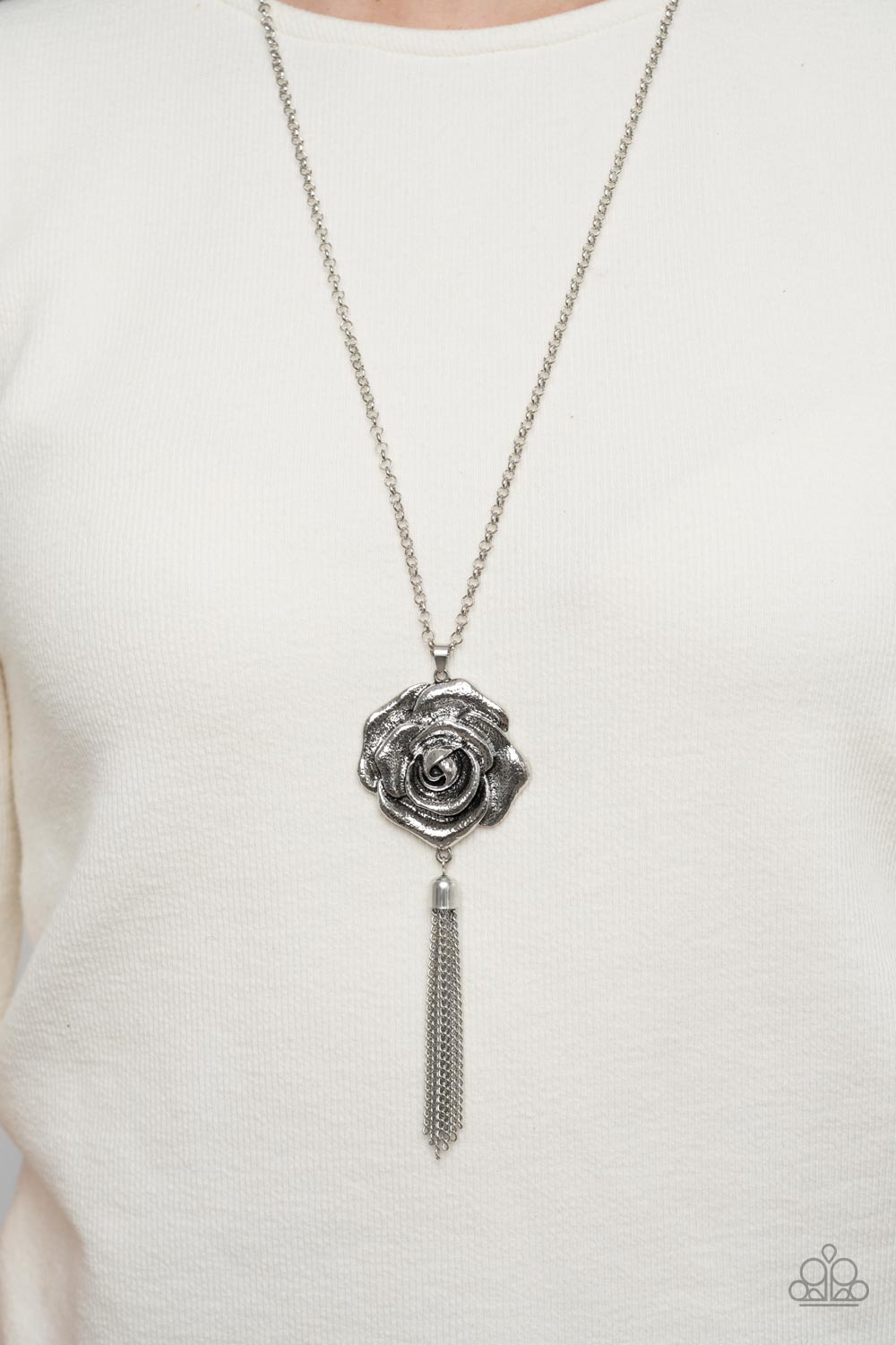 Rosy Redux Silver Necklace