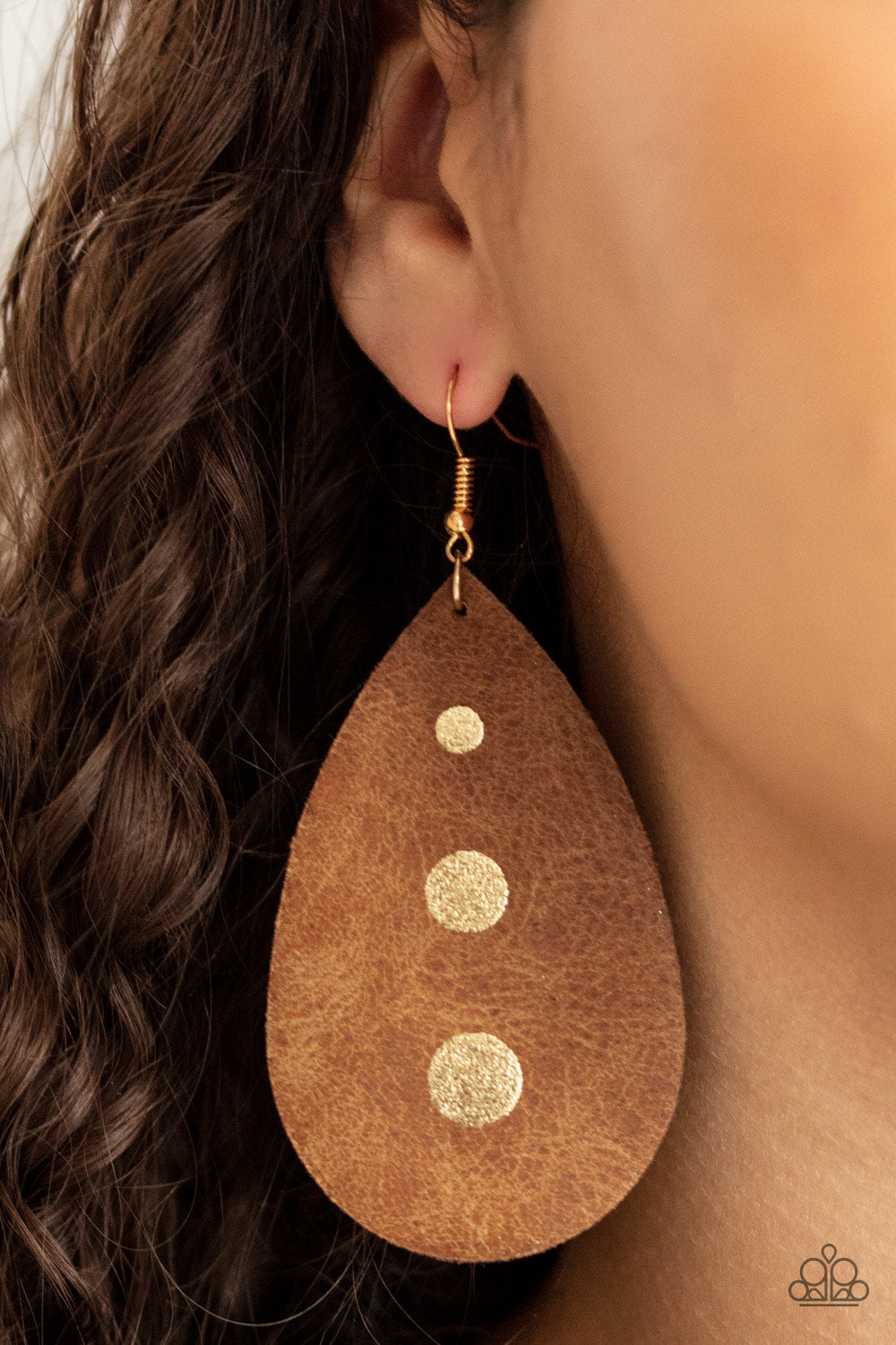 Rustic Torrent Gold Brown Leather Earrings