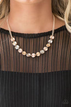 Load image into Gallery viewer, Simple Sheen Gold Necklace
