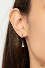Load image into Gallery viewer, Thunderstruck Teardrops Black Necklace
