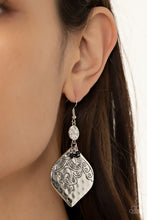 Load image into Gallery viewer, Tropical Terrace Black Earrings
