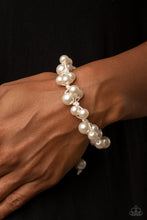 Load image into Gallery viewer, Vintage Versatility White Bracelet
