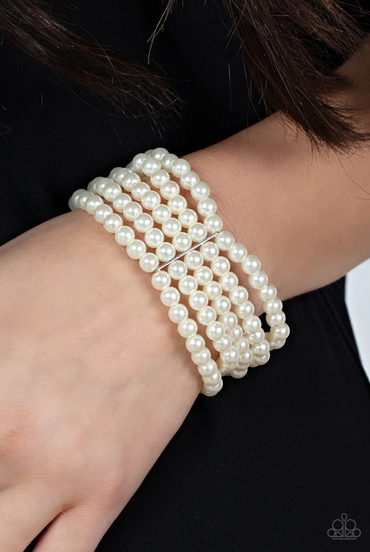 A Pearly Affair White Bracelet