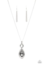 Load image into Gallery viewer, Glamorously Glaring Silver Necklace
